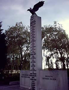 Polish War Memorial: the eagle atop the column