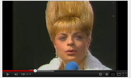 Mari Wilson awesome Live version of “Cry Me A River” Mari Wilson awesome Live version of “Cry Me A River”